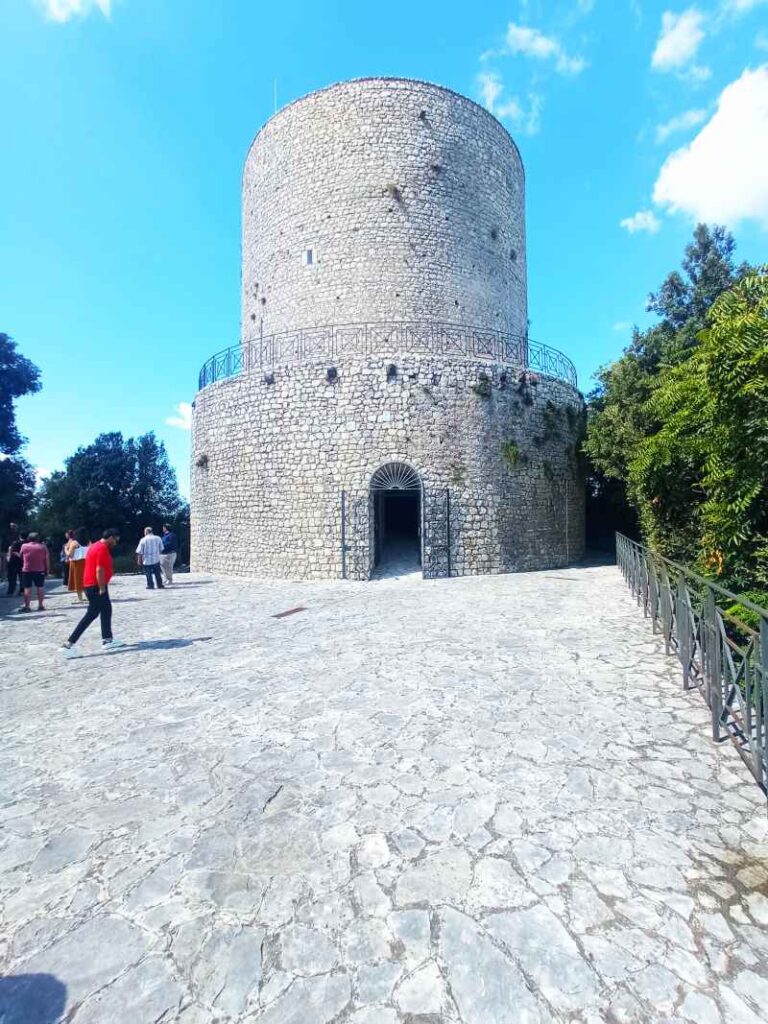 Via Francigena campana: un viaggio tra storia, natura e comunità