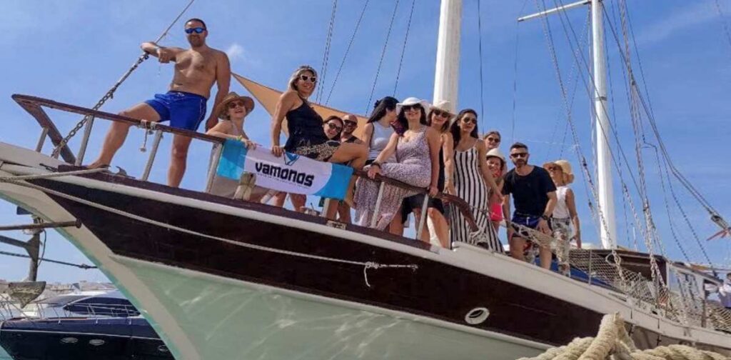 CAPODANNO 2026, BOOM DI VIAGGI PER SINGLE: GLI ITALIANI SCELGONO METE ESOTICHE E AVVENTURE LONTANO DALLA ROUTINE